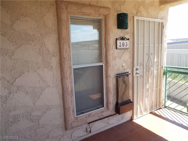 MLS: 2496689 Condo For Sale