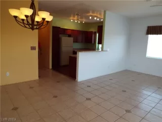 Photo #2: 2496689 Listing 