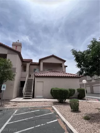 Photo #1: 2496719 Listing 