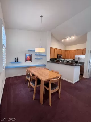 Photo #6: 2496719 Listing 