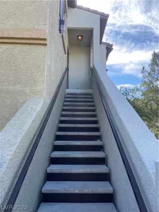 Photo #1: 2496757 Listing 