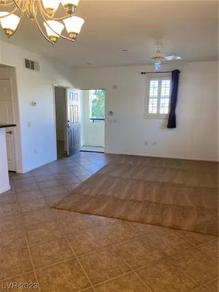 Photo #3: 2496757 Listing 