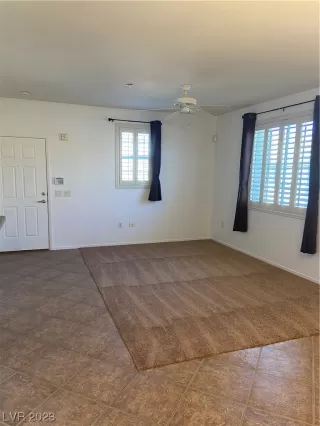 Photo #4: 2496757 Listing 