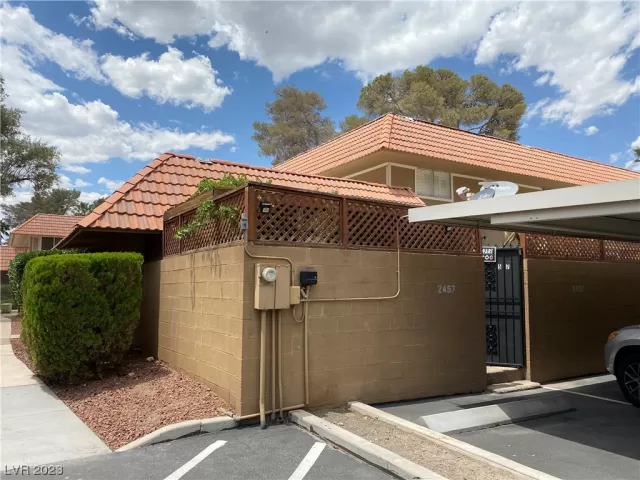 MLS: 2496759 Condo For Sale