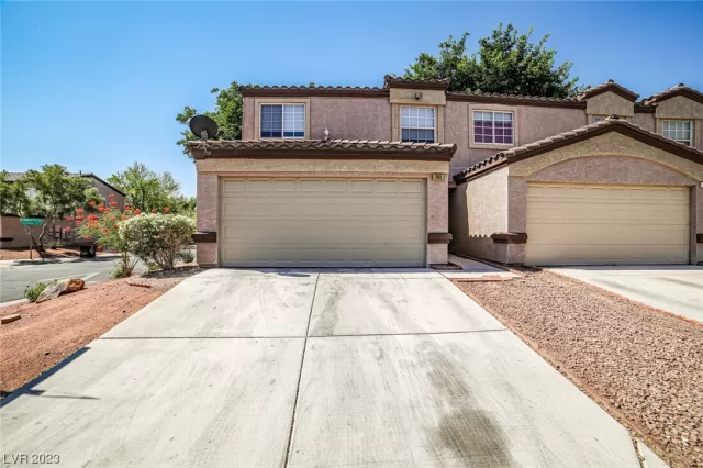 MLS: 2496768 Condo For Sale