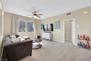 Photo #5: 2496777 Listing