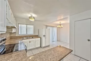 Photo #4: 2496778 Listing 