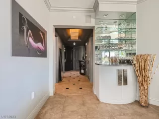 Photo #3: 2496782 Listing