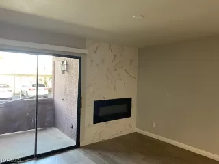 Photo #5: 2496788 Listing 