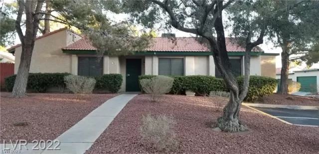 MLS: 2496794 Condo For Sale