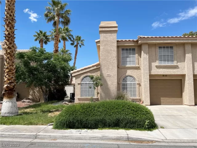 MLS: 2496830 Condo For Sale