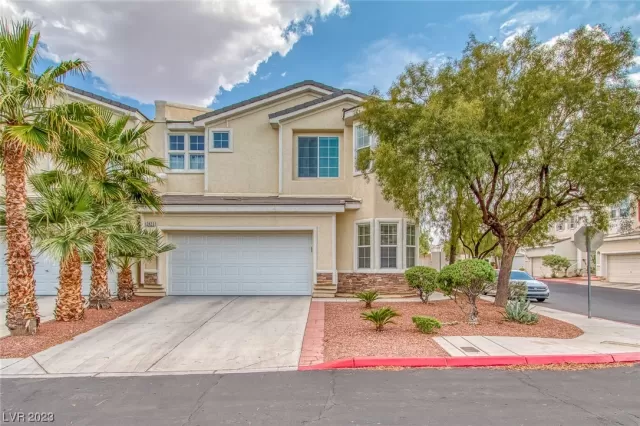 MLS: 2496838 Condo For Sale