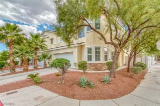 Photo #2: 2496838 Listing