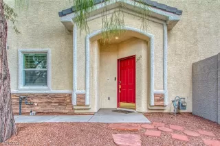 Photo #3: 2496838 Listing