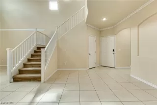 Photo #5: 2496838 Listing