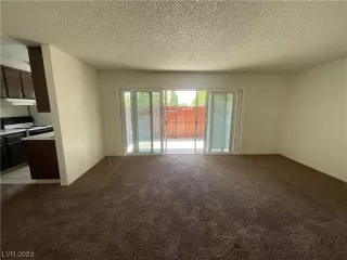 Photo #1: 2496841 Listing 