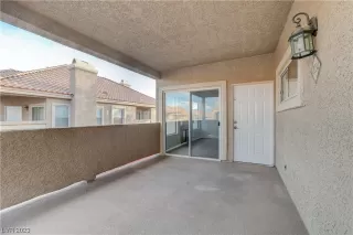 Photo #4: 2496850 Listing 