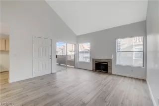 Photo #6: 2496850 Listing 