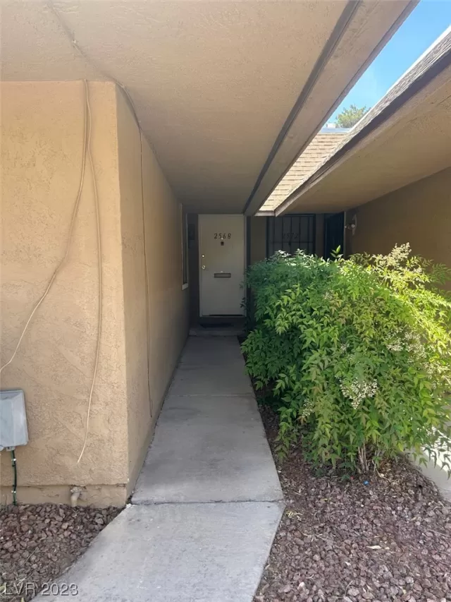 MLS: 2496877 Condo For Sale