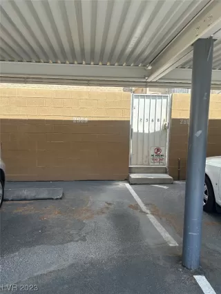 Photo #1: 2496877 Listing 