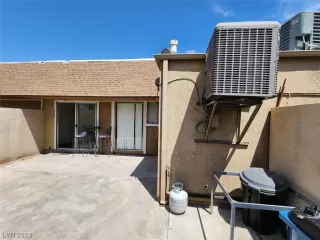 Photo #3: 2496877 Listing 