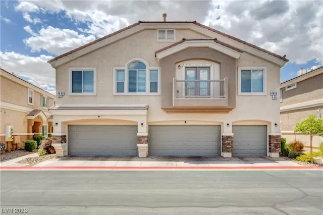 MLS: 2496884 Condo For Sale