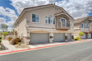 Photo #1: 2496884 Listing