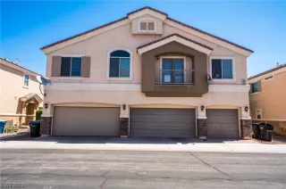 Photo #1: 2496916 Listing 