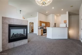 Photo #5: 2496916 Listing 