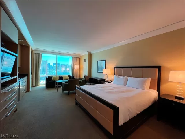 MLS: 2496946 Condo For Sale