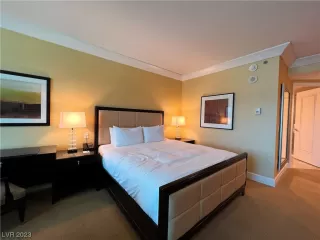 Photo #1: 2496946 Listing