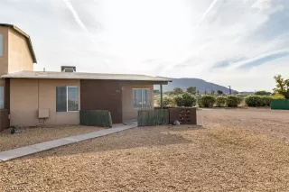 Photo #2: 2496978 Listing 