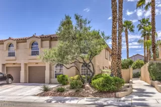 Photo #3: 2496995 Listing