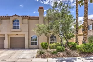 Photo #4: 2496995 Listing