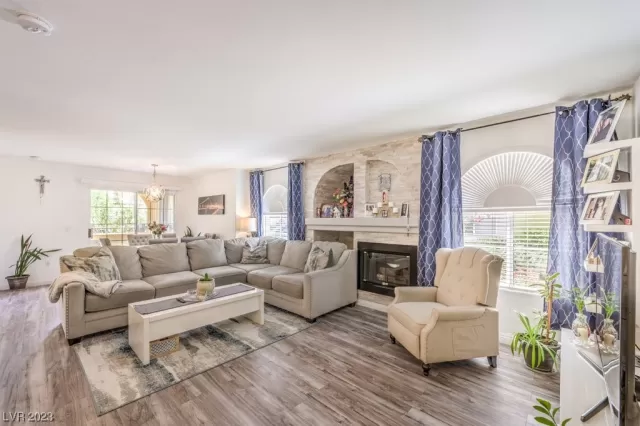 MLS: 2497012 Condo For Sale