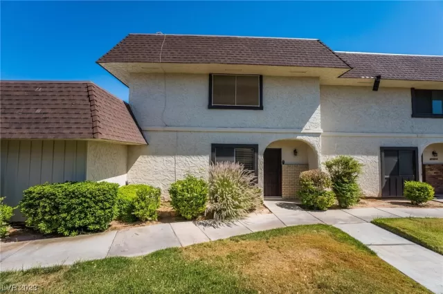 MLS: 2497027 Condo For Sale