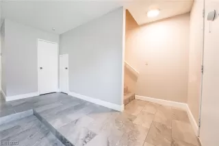 Photo #6: 2497027 Listing