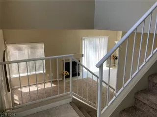 Photo #5: 2497101 Listing 