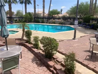 Photo #4: 2497121 Listing