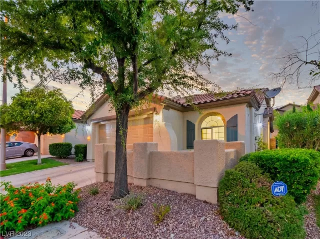 MLS: 2497124 Condo For Sale