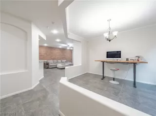 Photo #3: 2497124 Listing