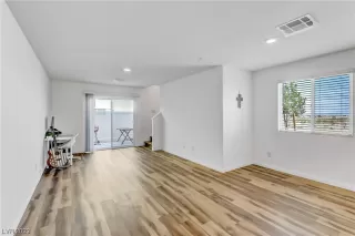 Photo #6: 2497149 Listing 