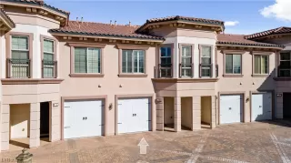 Photo #1: 2497209 Listing 