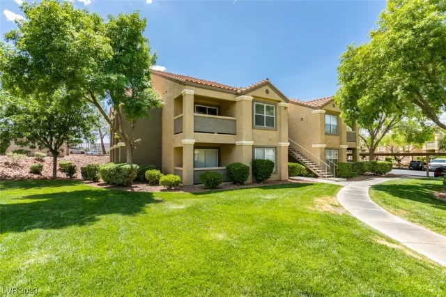 MLS: 2497250 Condo For Sale