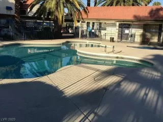 Photo #3: 2497261 Listing