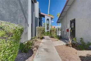 Photo #2: 2497295 Listing