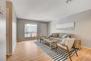 Photo #4: 2497295 Listing