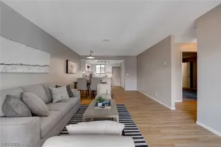 Photo #6: 2497295 Listing