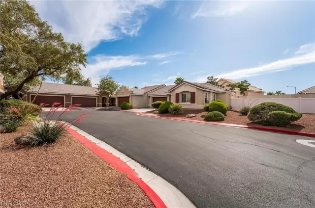 MLS: 2497296 Condo For Sale