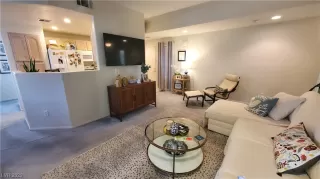 Photo #5: 2497350 Listing 